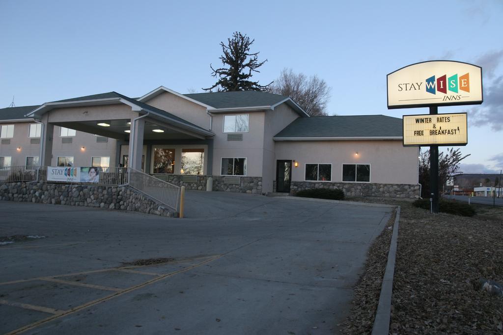 Stay Wise Inn Cedaredge Exterior photo